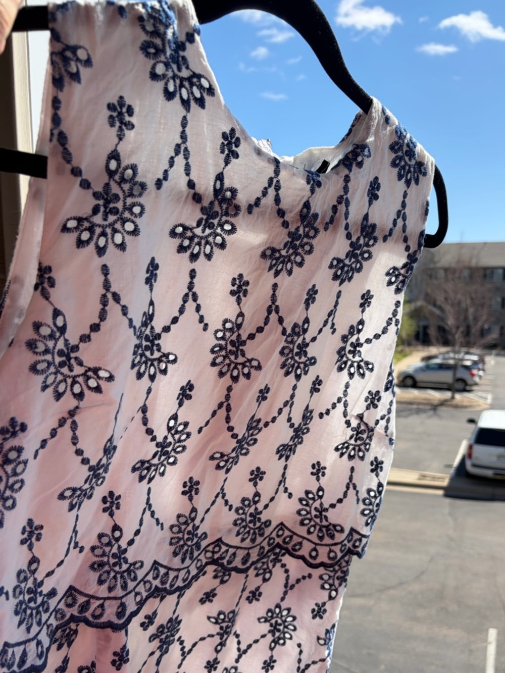 🆕🫐 AQUA Bloomingdale’s Exclusive Embroidered Dress Ivory Navy Floral Hem XL Boho - Picture 8 of 17